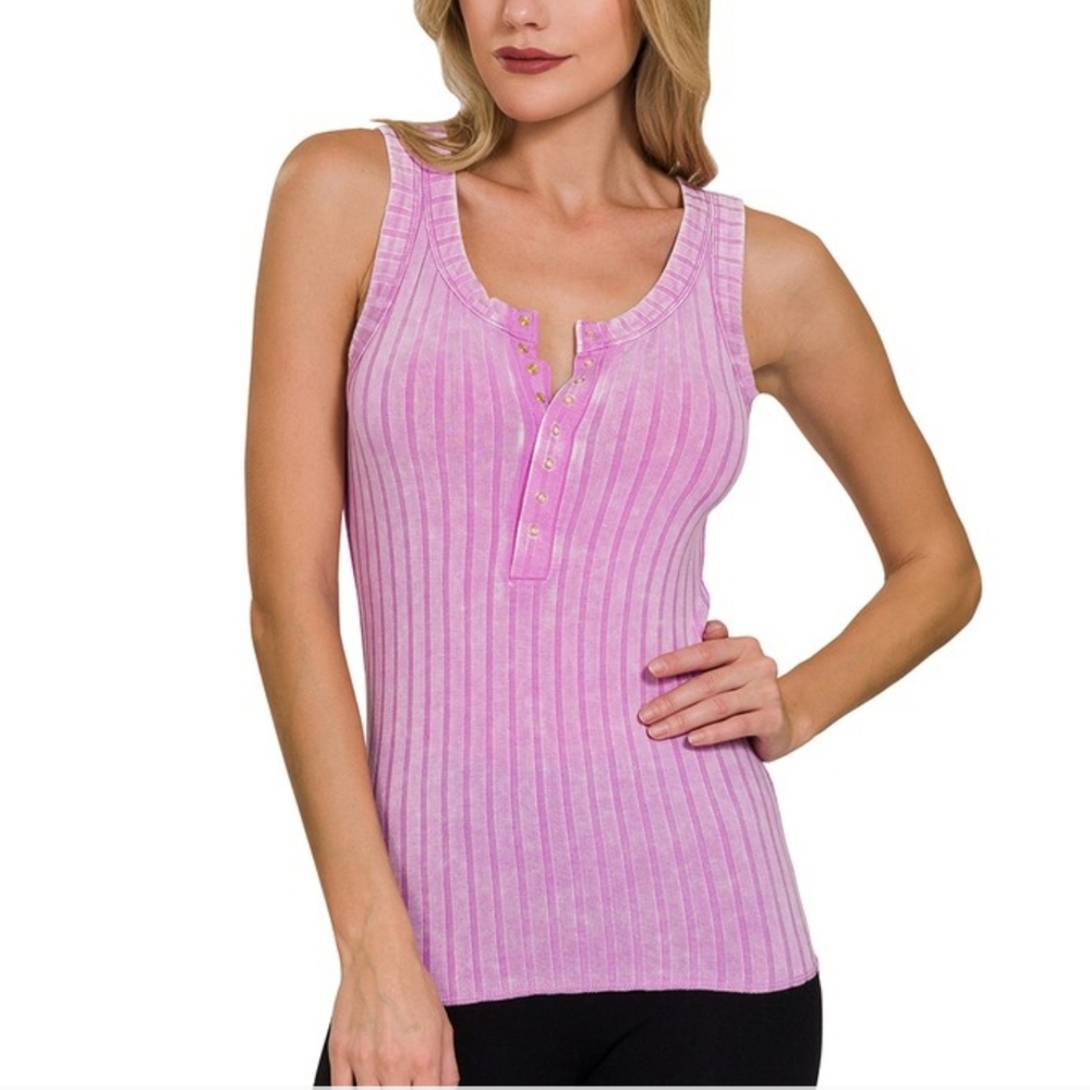 2/$25🛑WASHED RIBBED SCOOP NECK TANK TOP with Front Buttons in Mauve